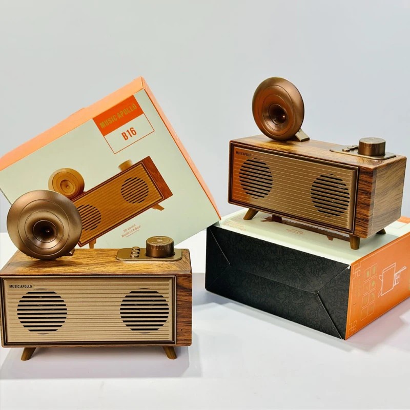 мини мало старо дрвено радио од дрво ретро винтиџ дизајн